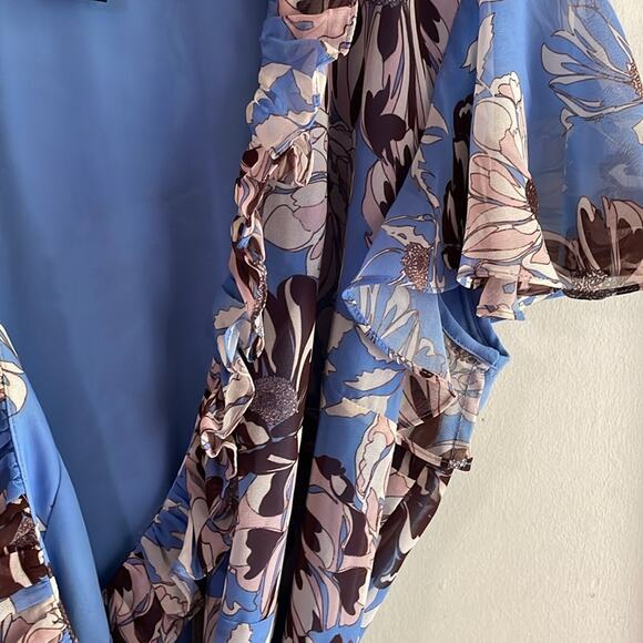 Alexis Melyssa Wrap Dress in Blue Floral - Picture 12 of 15